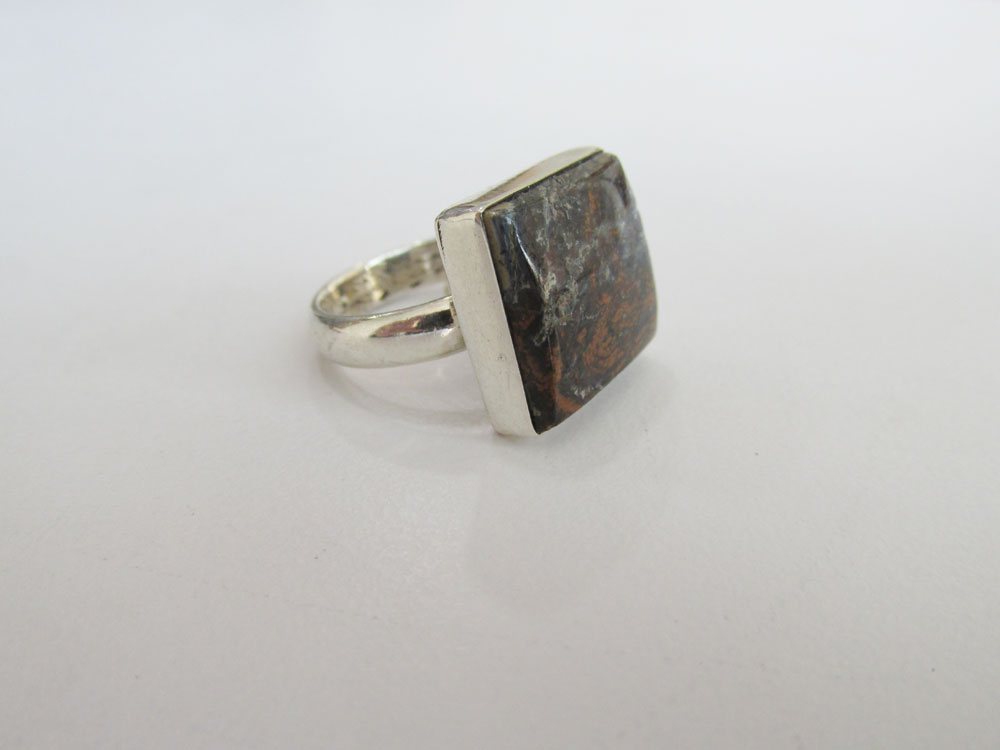 (R. 037) Pitersite Silver Ring