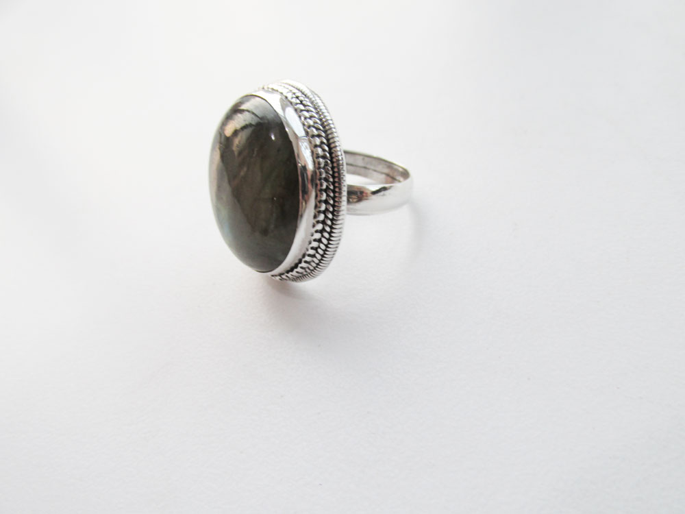 (R. 057) Labradorite Silver Ring