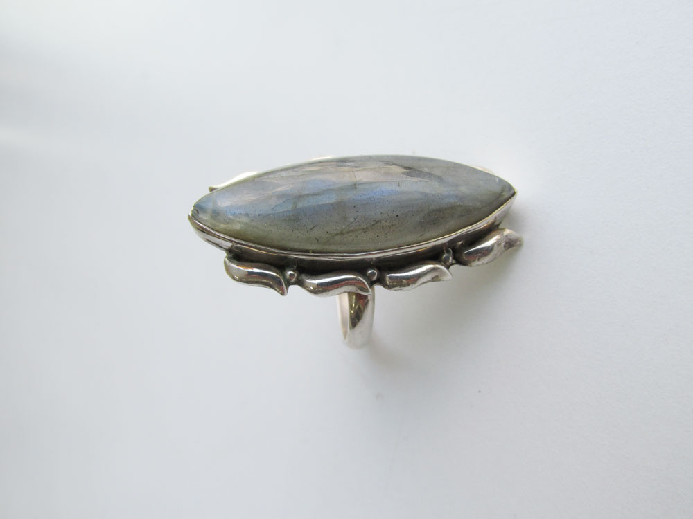 (R. 063) Labradorite Silver Ring